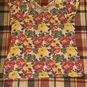 EUC- light weight ladies large blouse